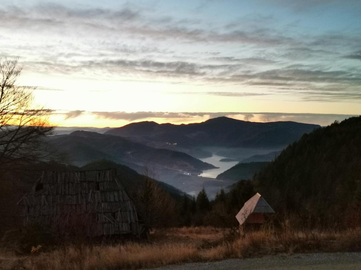 Carobni Breg 호텔 모크라 고라 외부 사진
